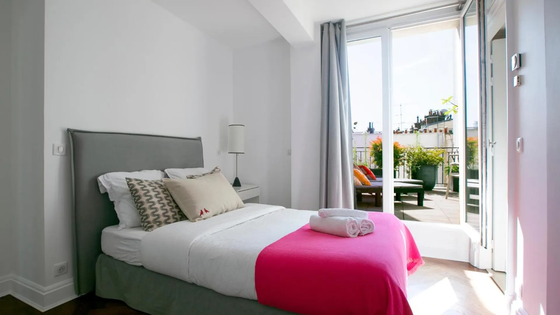 Apartment Magnificient 2 Bedrooms With Terrace Next To Champs-Elysees - Pc62B Paris